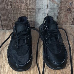 Women’s Nike Huaraches